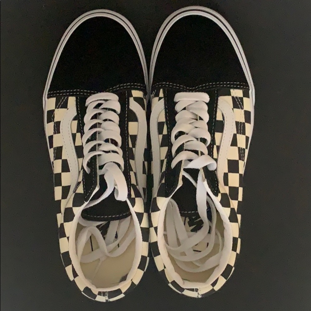 Vans Ward women’s black & white checker 8.5